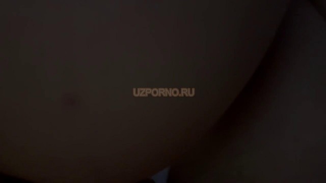 Мужик развлекается с шлюхой и снимает видео от первого лица